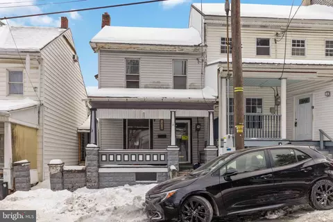 838 W Pine St, Coal Township, PA 17866