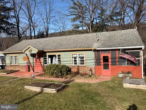 1839 Trevorton Rd, Coal Township, PA 17866