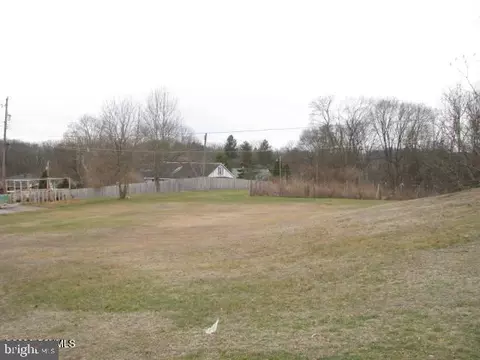 Harmon Lane, Watsontown, PA 17777