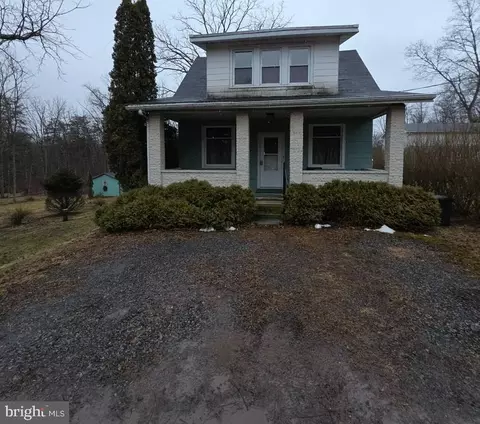 132 Mayfair Rd, Paxinos, PA 17860