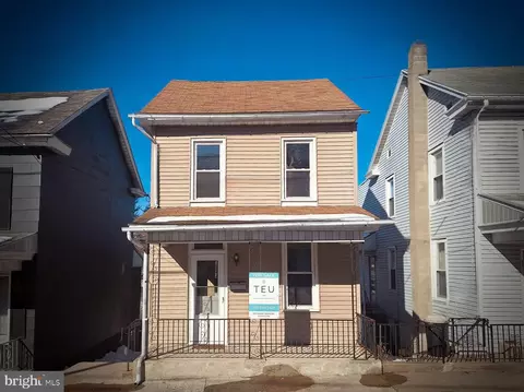 1227 Pulaski Ave, Coal Township, PA 17866