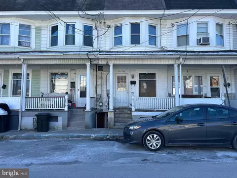 1030 W Lynn St, Coal Township, PA 17866