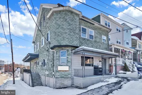 49-51 N Walnut St, Mount Carmel, PA 17851