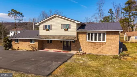 148 Penn Ave, Elysburg, PA 17824