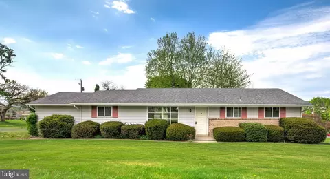 211 Birchwyn Dr, Elysburg, PA 17824