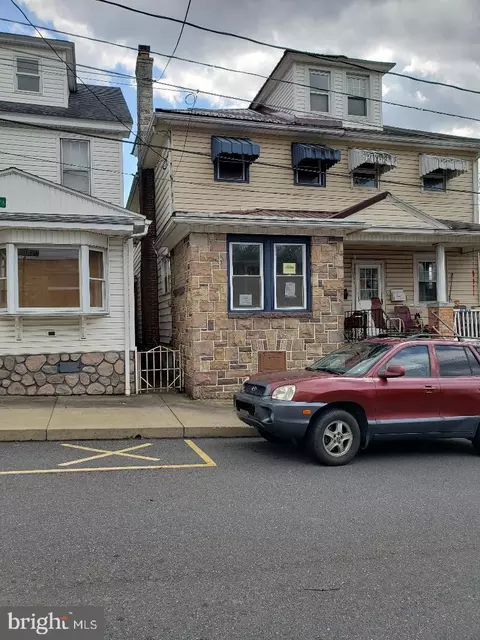 502 W Girard St, Mount Carmel, PA 17851