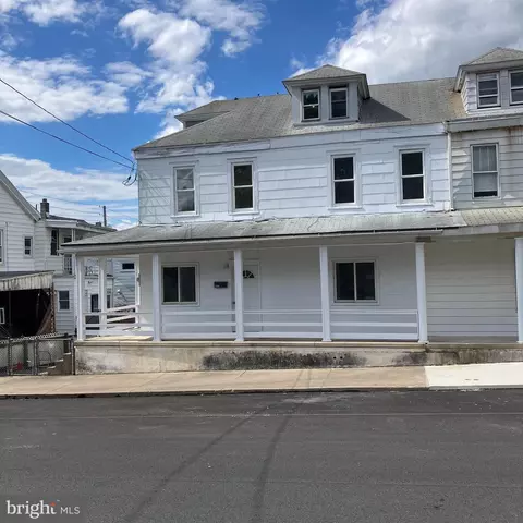 335 W 6th St, Mount Carmel, PA 17851