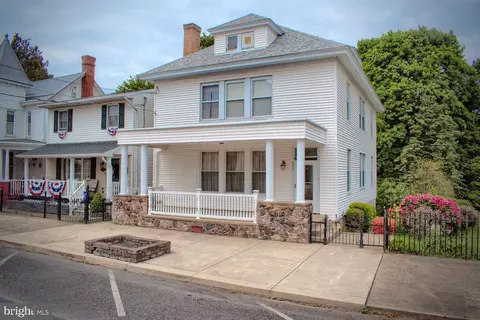 409 West Ave, Mount Carmel, PA 17851