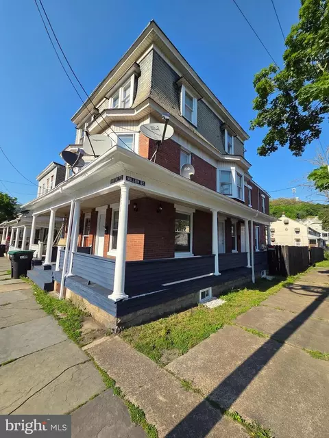 351 S 5th St, Shamokin, PA 17872