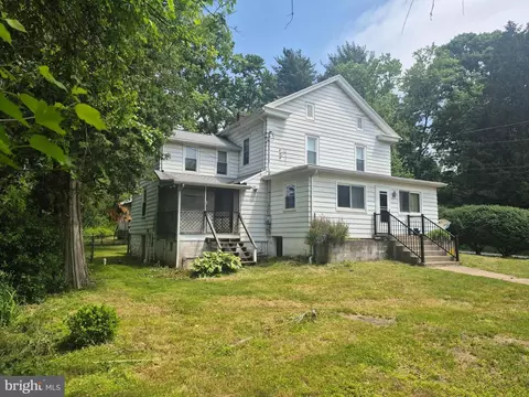 147 Crissinger Hill Rd, Sunbury, PA 17801