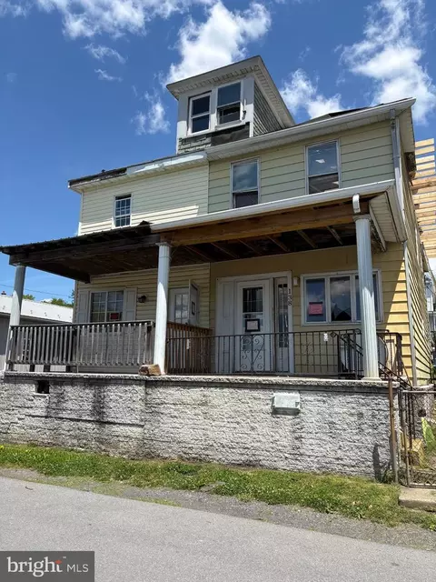 138 Railroad St, Locust Gap, PA 17840