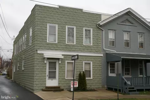 121 Center, Milton, PA 17847