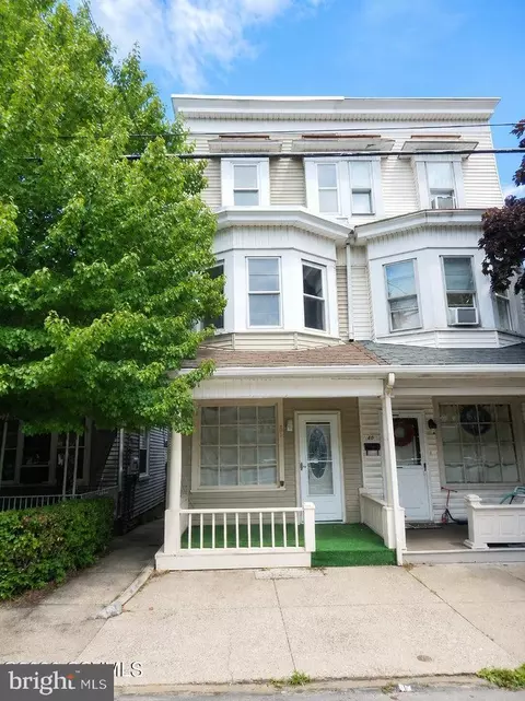 23 N 6th St, Shamokin, PA 17872