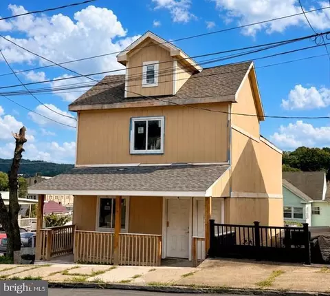 1002 W Walnut St, Coal Township, PA 17866