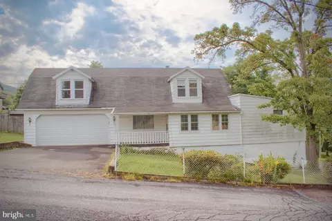 119 Center St, Shamokin, PA 17872