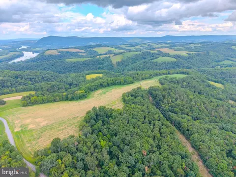 00 Carls Hill Rd #PARCEL 6, Herndon, PA 17830