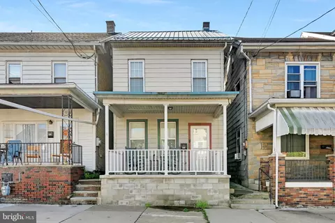 336 W 3rd St, Mount Carmel, PA 17851