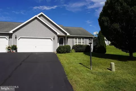 11 Deerfield Dr, Elysburg, PA 17824