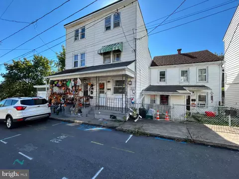 1042 W Water St, Coal Township, PA 17866