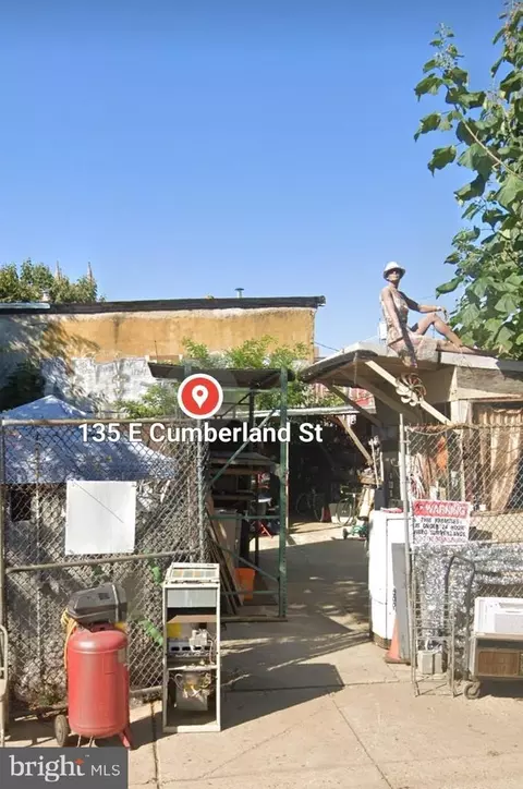 135 E Cumberland St, Philadelphia, PA 19125
