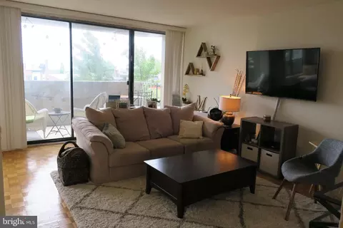 22430 W Rittenhouse Sq #609, Philadelphia, PA 19103