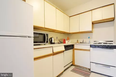 2101 Chestnut St #1418, Philadelphia, PA 19103