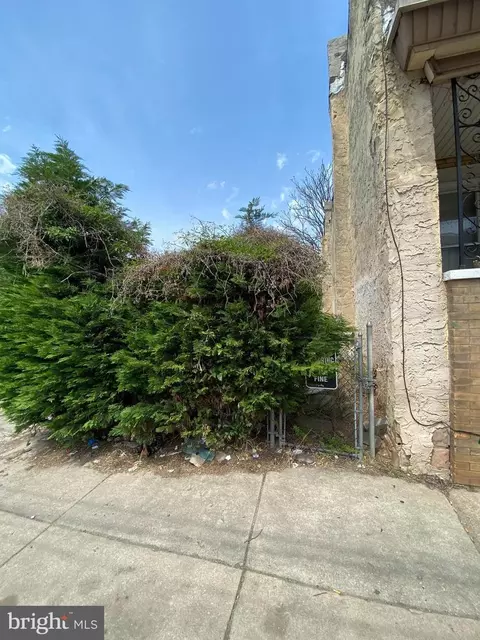 3560 Emerald St, Philadelphia, PA 19134