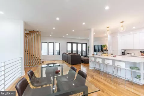 1347 Kater St, Philadelphia, PA 19147
