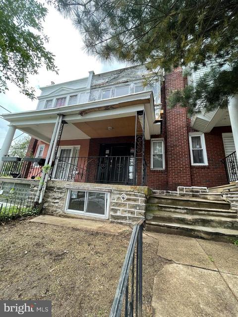5902 N Franklin St, Philadelphia, PA 19120