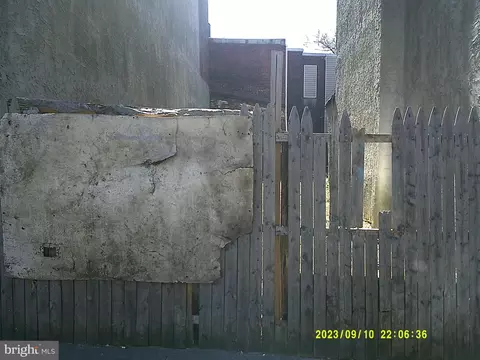 5924 Market St, Philadelphia, PA 19139
