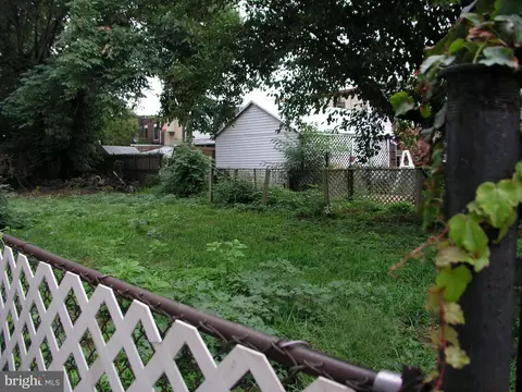4352 Pearce St, Philadelphia, PA 19124