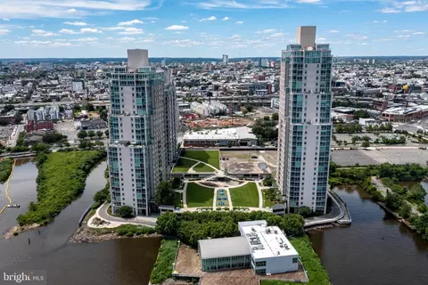 901 N Penn St #R2201, Philadelphia, PA 19123
