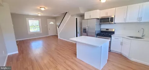 7206 Dicks Ave, Philadelphia, PA 19153