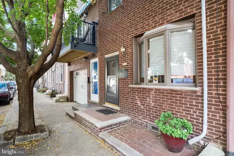 910 Greenwich St, Philadelphia, PA 19147
