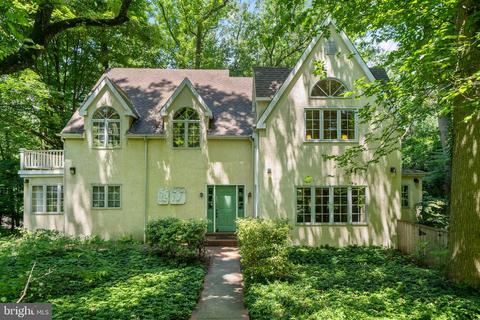 805 Wolcott Dr, Philadelphia, PA 19118