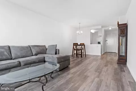 1901 John F Kennedy Blvd #2002, Philadelphia, PA 19103