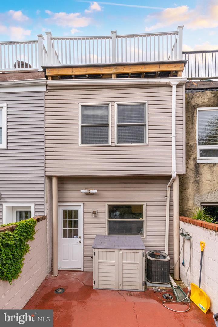  2436 Aspen St, Philadelphia, PA 19130 photo 29