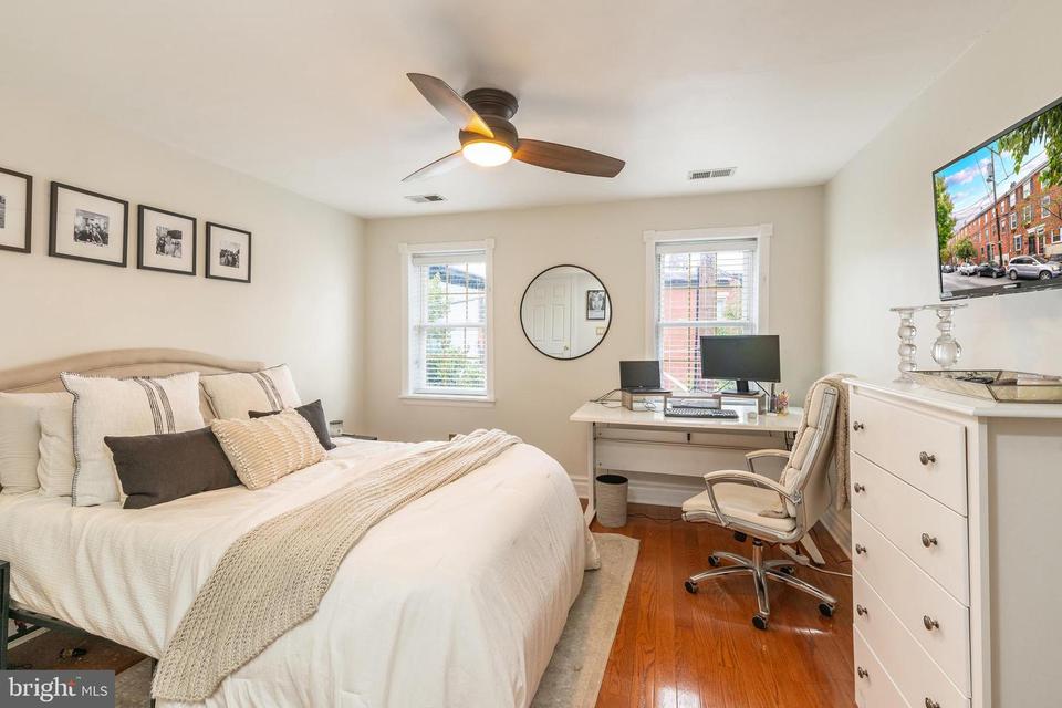  2436 Aspen St, Philadelphia, PA 19130 photo 18
