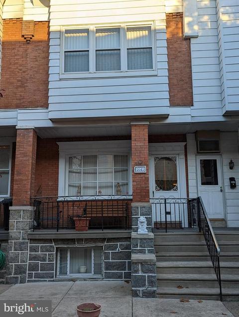2643 S Warnock St, Philadelphia, PA 19148