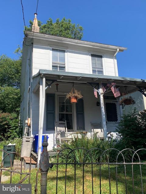 225 Evergreen Ave, Philadelphia, PA 19118