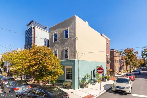 923 S 3rd St, Philadelphia, PA 19147