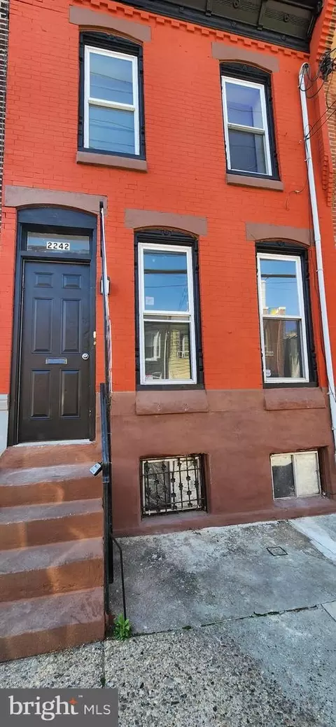 2242 Wharton St, Philadelphia, PA 19146