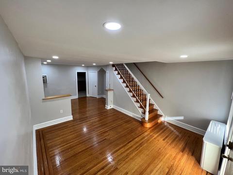 5822 N Howard St, Philadelphia, PA 19120