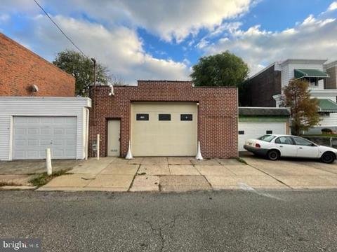 6635 Glenloch St, Philadelphia, PA 19135