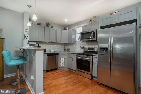 923 Kenmore Rd, Philadelphia, PA 19151
