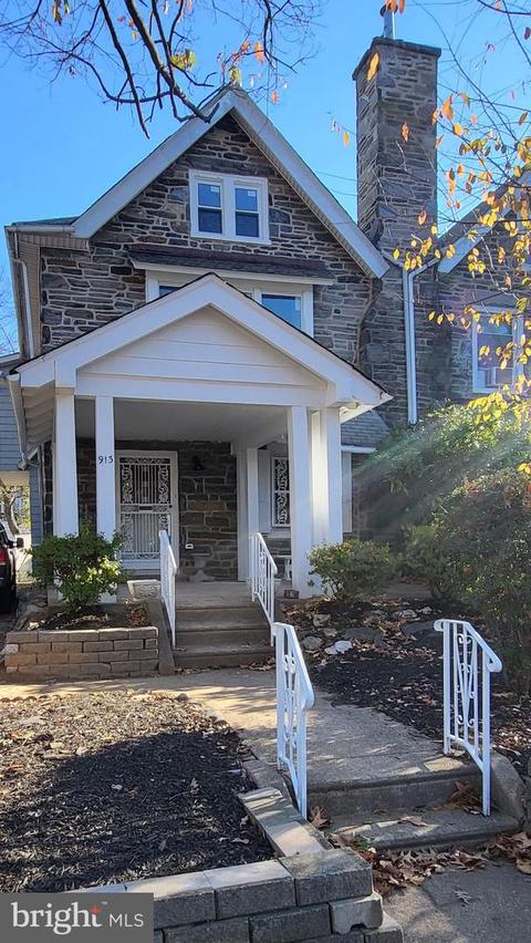 913 Wynnewood Rd, Philadelphia, PA 19151