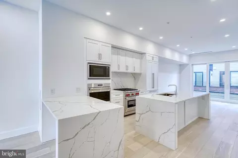 124 N Croskey St, Philadelphia, PA 19103