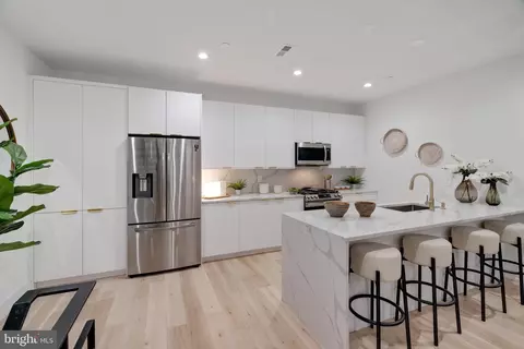 119 Greenwich St #11, Philadelphia, PA 19147
