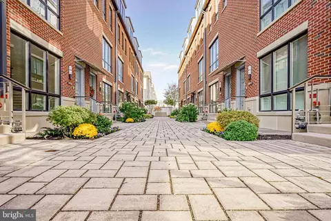 2008 Renaissance Walk UNIT 5, Philadelphia, PA 19145