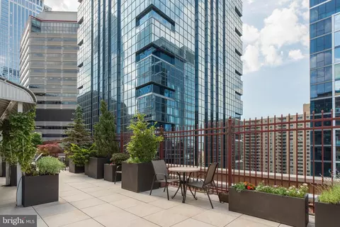 1900 John F Kennedy Blvd #906, Philadelphia, PA 19103